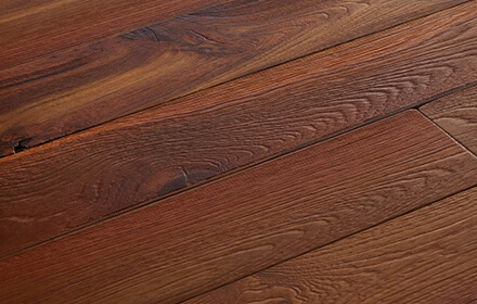 colonial teak detail