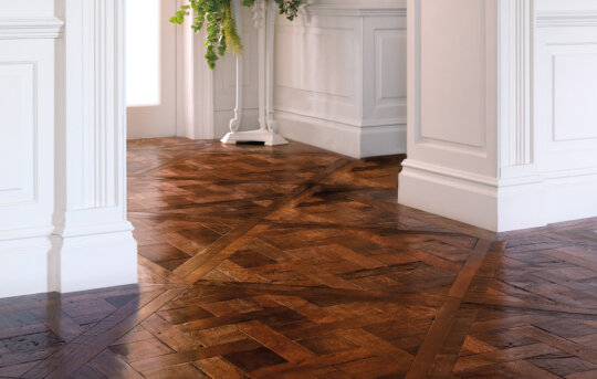 Wood outlet panelling floor