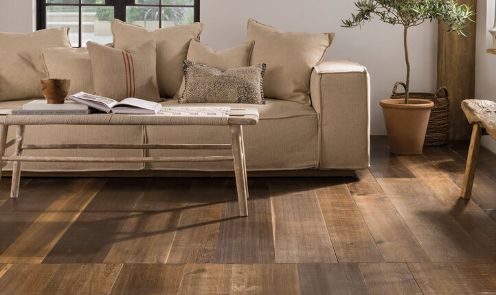 Galion English Oak wood floor room shot