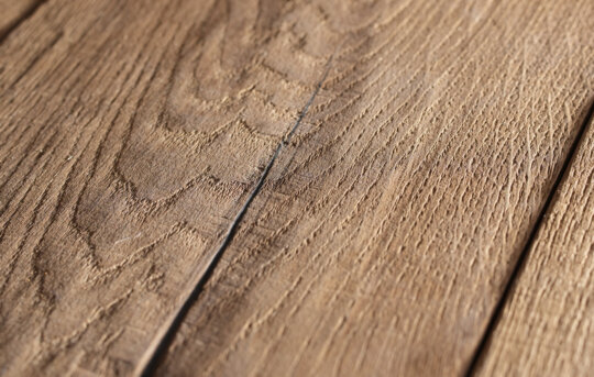 Baslow rustic oak plank close up