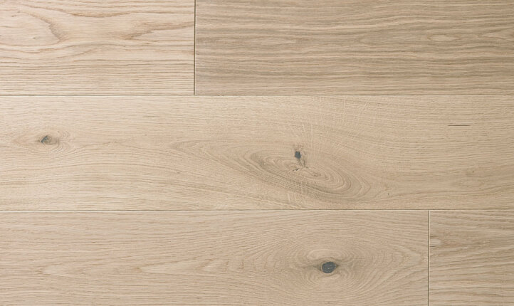 Paperback plank wood flooring swatch