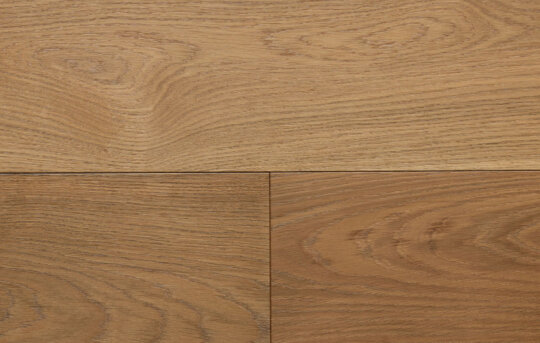 Tattenhall Plank wood flooring swatch