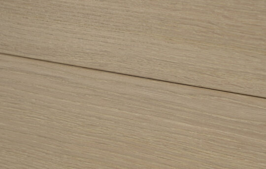 Delphis Plank detail swatch