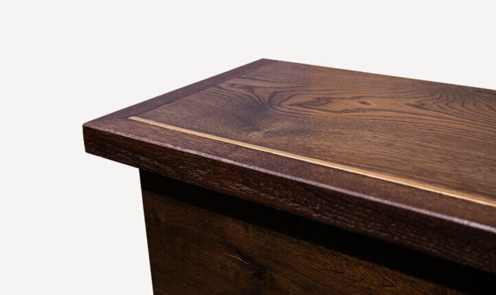 Gunmetal bronze inset detail for integrated tread image