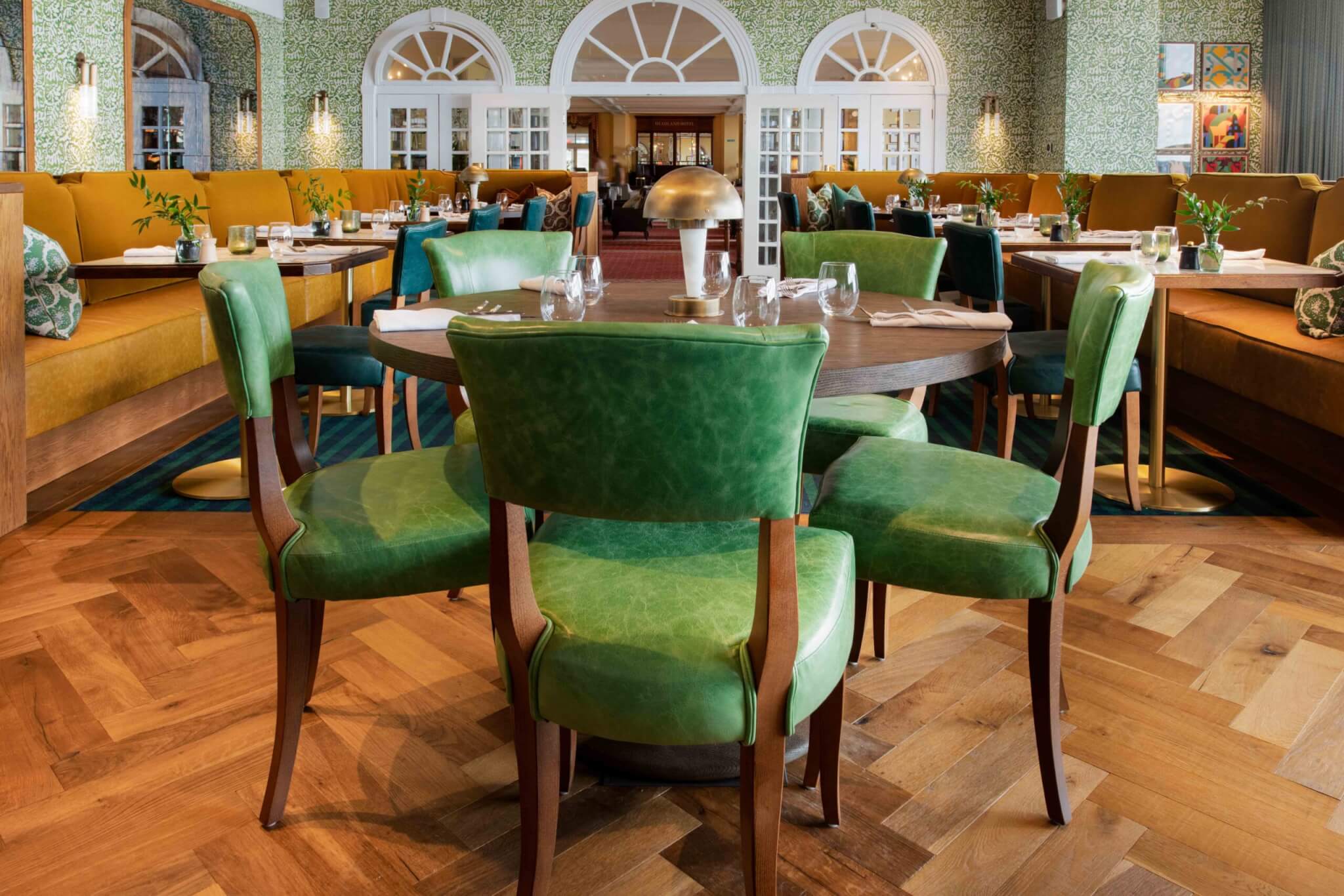 Restaurant RenMor Headland Hotel c/o Magdalena Gough Photography, DO Design Studio