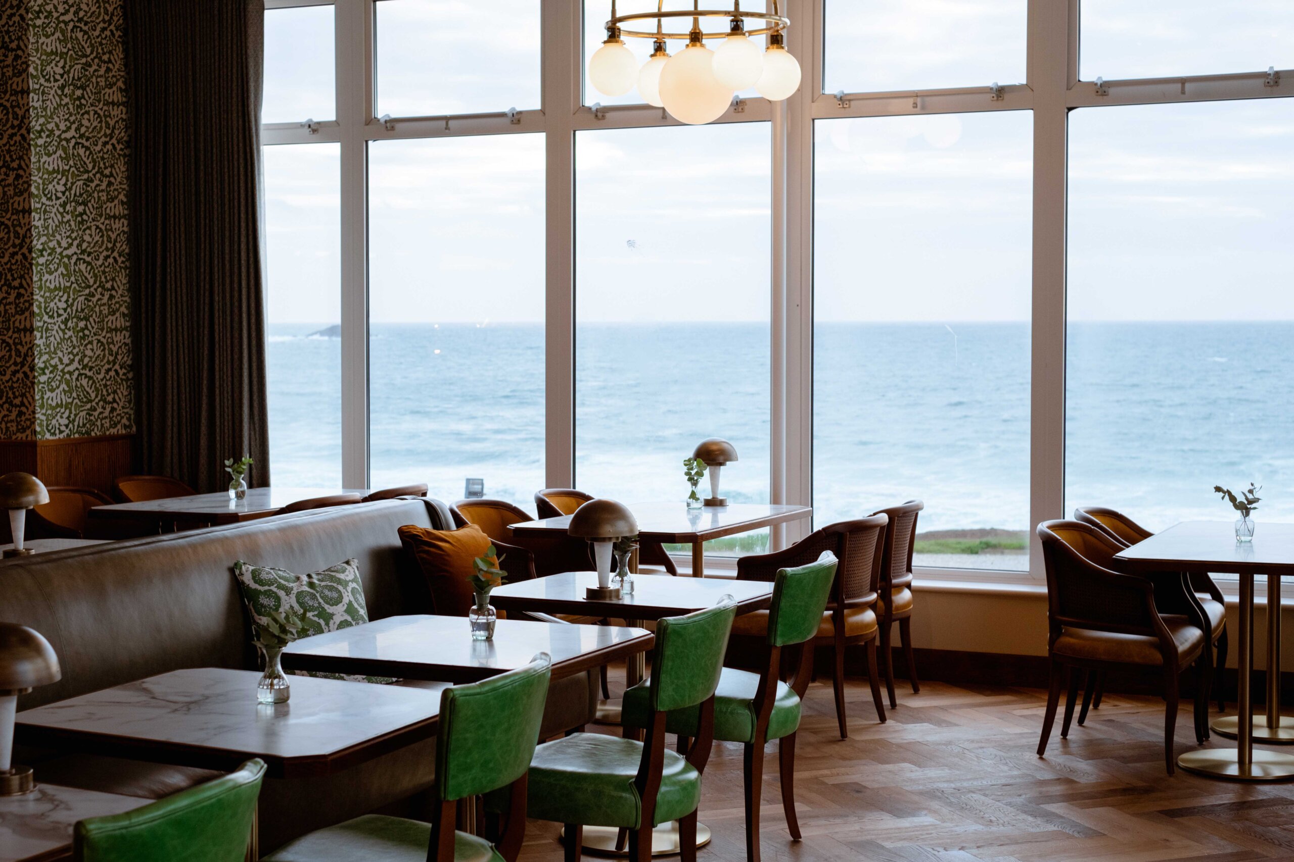 Restaurant RenMor Headland Hotel c/o Magdalena Gough Photography, DO Design Studio