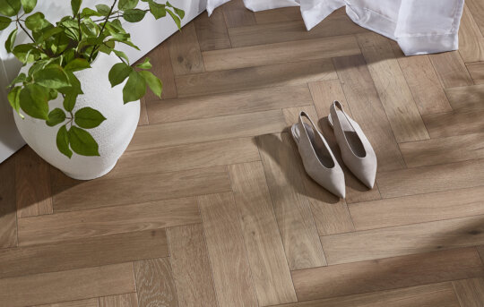 Hutton Herringbone Roomset Close up